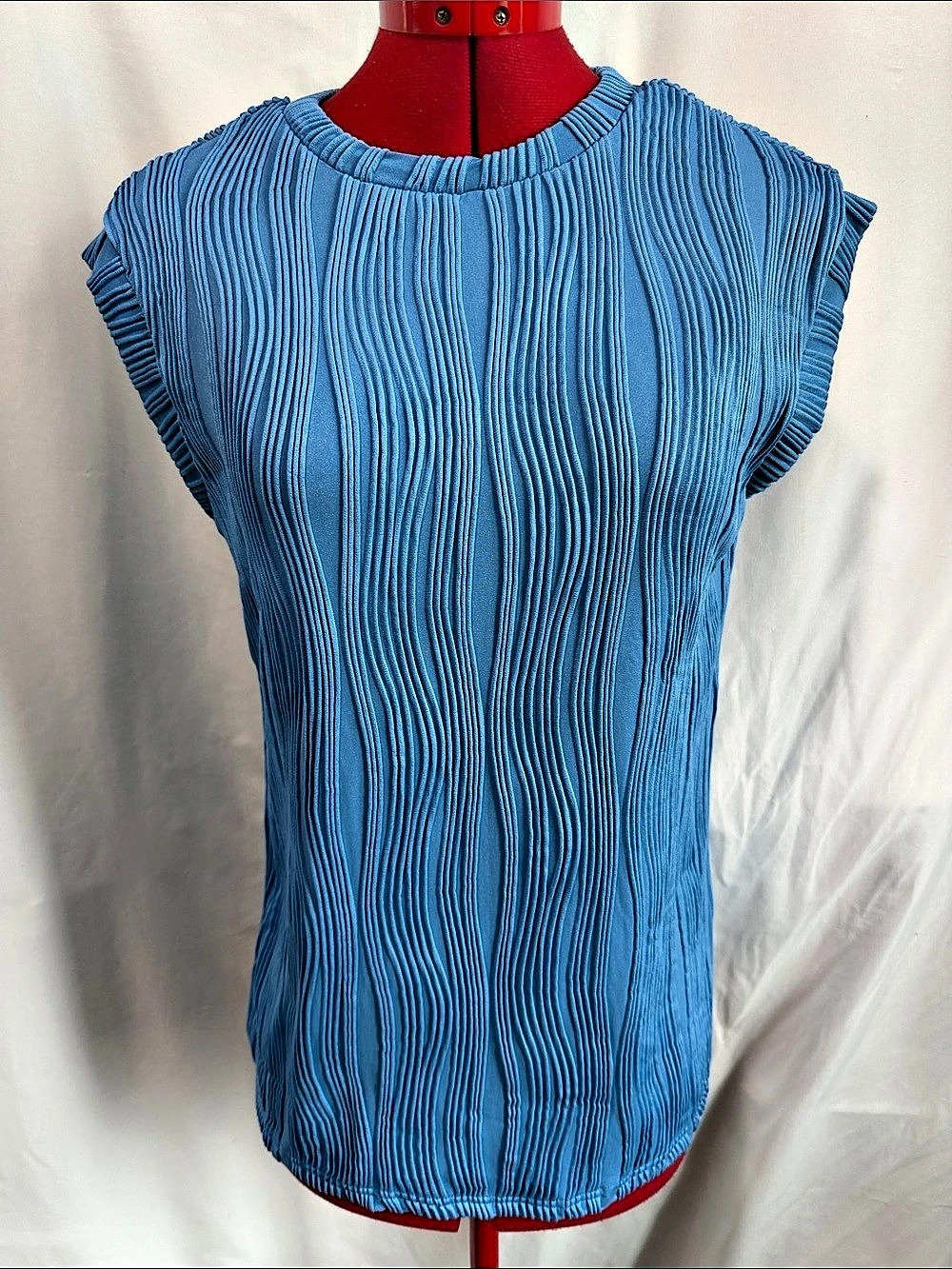 Blue Pleated Tank Top Size Small Like New